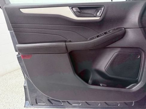 Used 2022 Ford Escape SE w/ SE Sport Appearance Package FWD image 15