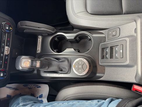 Used 2024 Ford Bronco Big Bend image 24