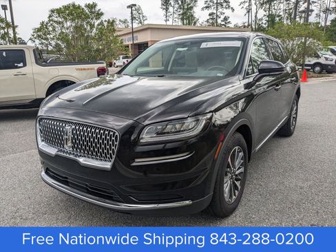 Certified 2023 Lincoln Nautilus AWD w/ Premium Package image 8