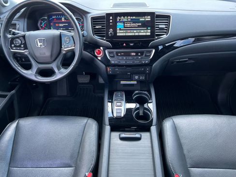 Used 2020 Honda Pilot Elite image 3