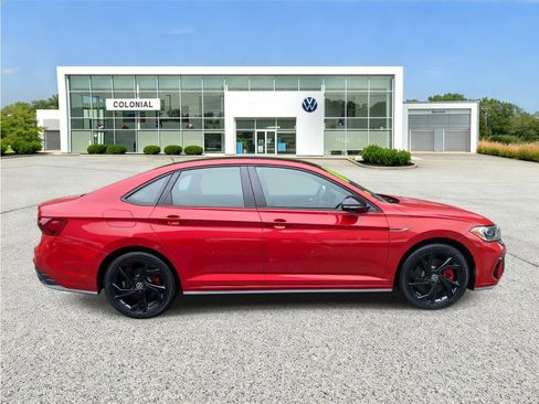 Used 2023 Volkswagen Jetta GLI Autobahn FWD image 6