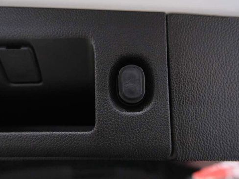 Used 2020 Cadillac Escalade ESV Platinum image 11