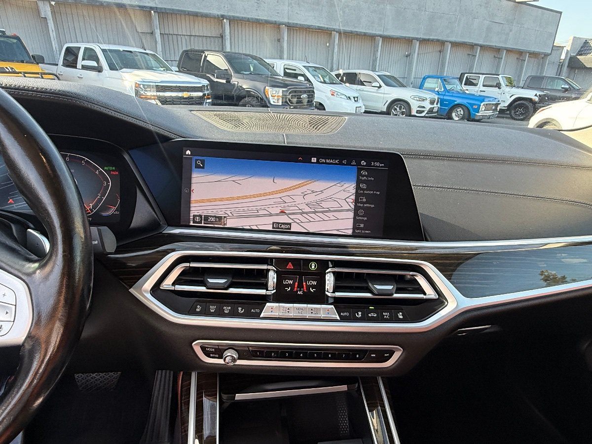 Used 2020 BMW X7 xDrive40i w/ Premium Package AWD/4WD image 25