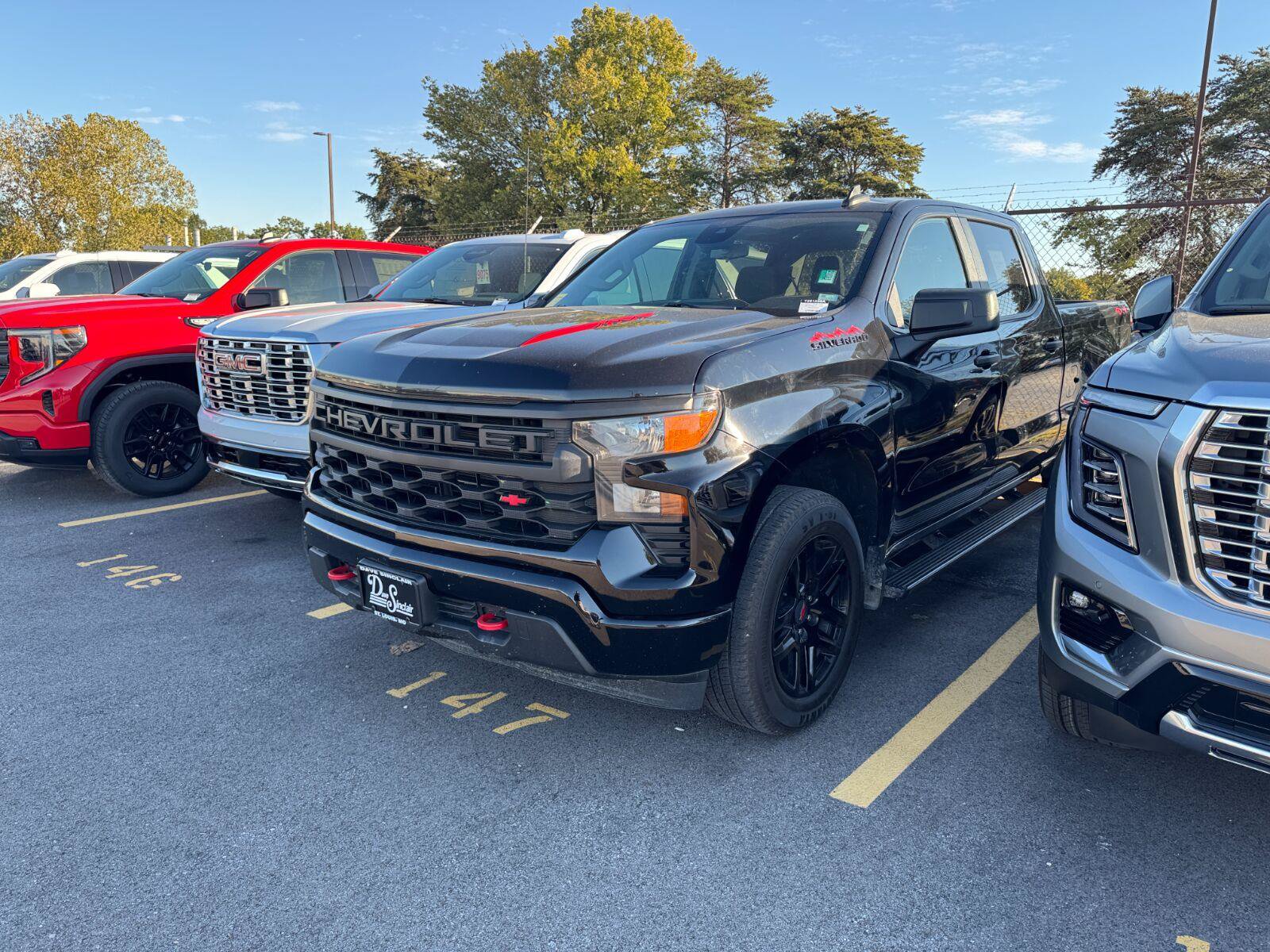 Used 2022 Chevrolet Silverado 1500 Custom w/ LPO, Dark Essentials Package AWD/4WD image 1