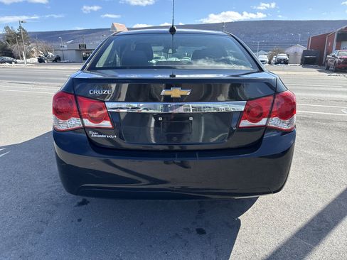 Used 2016 Chevrolet Cruze LS image 4