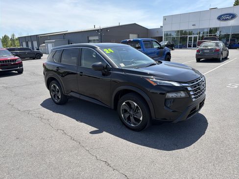 Used 2024 Nissan Rogue SV AWD/4WD image 1