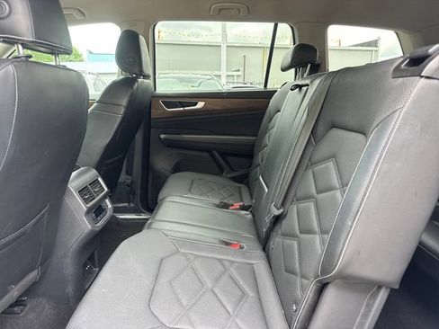 Used 2024 Volkswagen Atlas SE FWD image 9
