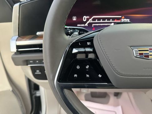 Used 2025 Cadillac Escalade Premium Luxury Platinum w/ LPO, Floor Liner Package AWD/4WD image 17