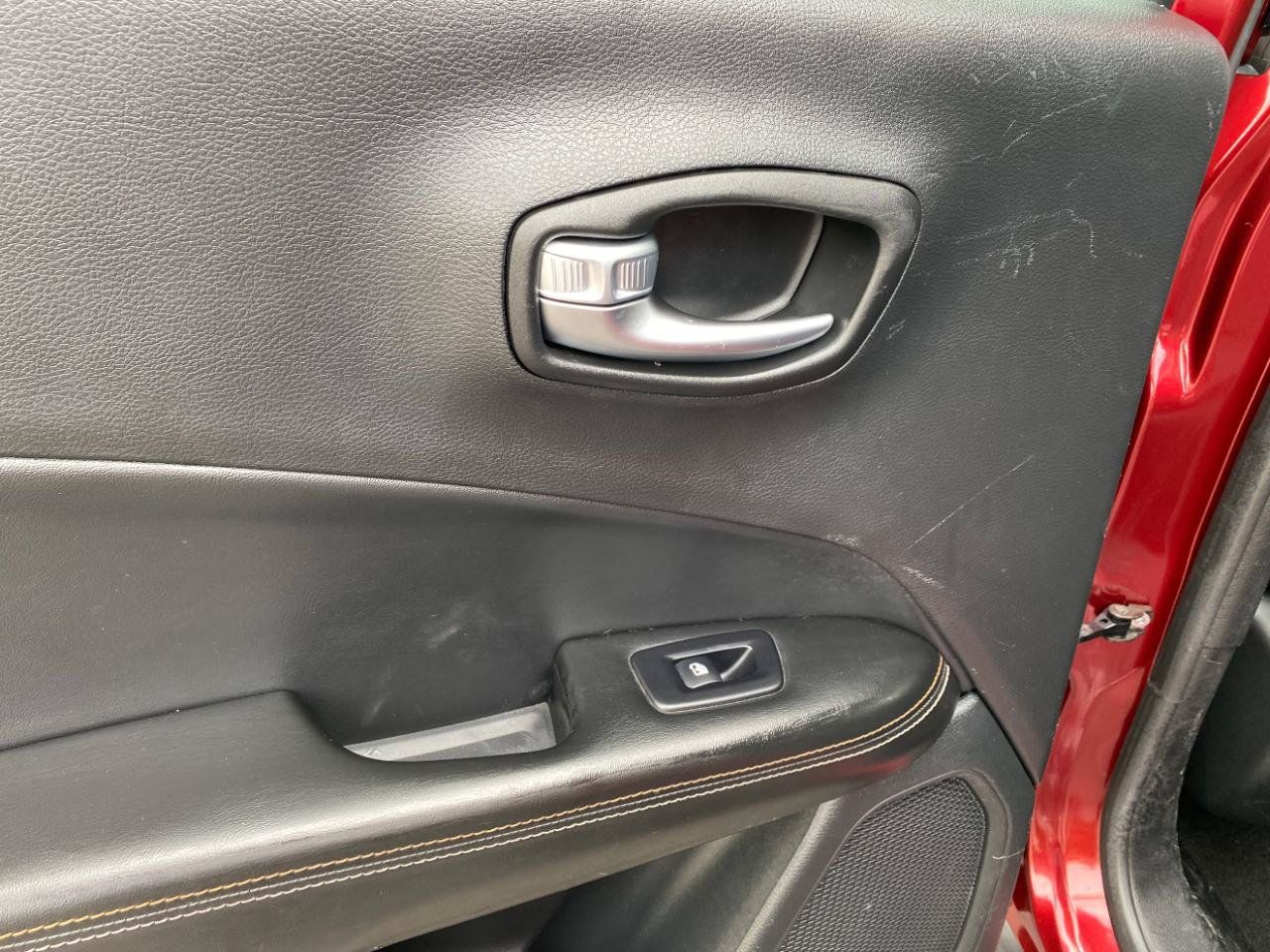 Used 2021 Jeep Compass Latitude FWD image 36