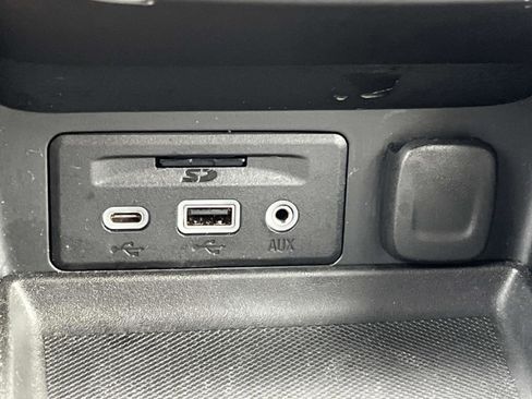 Used 2023 GMC Terrain SLT w/ Infotainment Package II image 41