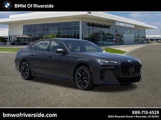 New 2026 BMW 740i w/ Premium Package RWD 360° Tour