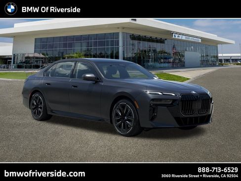 New 2026 BMW 740i w/ Premium Package RWD image 1