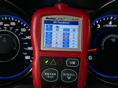 Used 2014 Hyundai Genesis 3.8 image 10