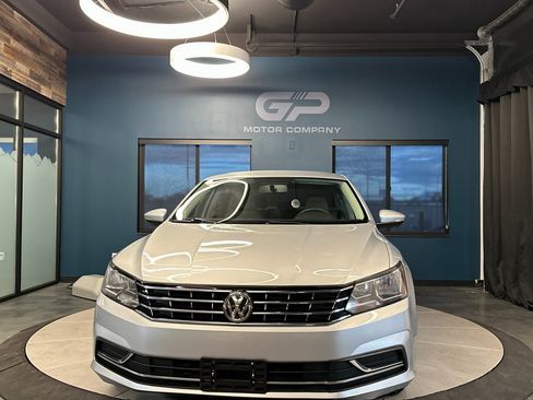 Used 2018 Volkswagen Passat 2.0T S image 8