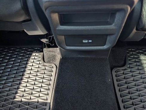 Certified 2024 Volkswagen Taos SEL AWD/4WD image 16