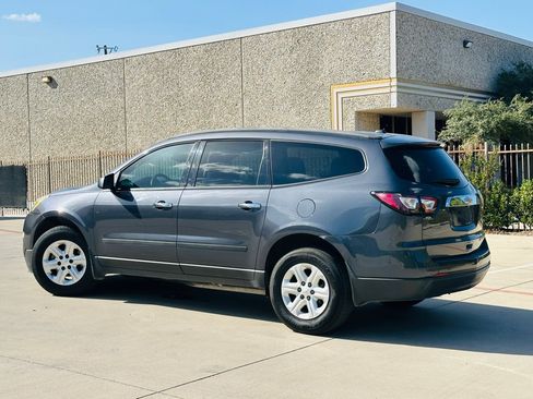 Used 2013 Chevrolet Traverse LS FWD image 5