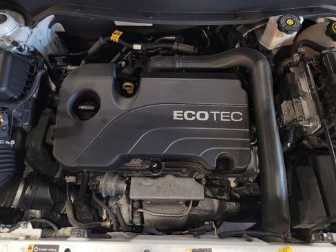 Used 2020 Chevrolet Equinox LT w/ LPO, Floor Liner Package FWD image 30