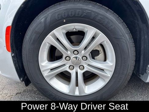 Used 2022 Dodge Charger SXT RWD image 7