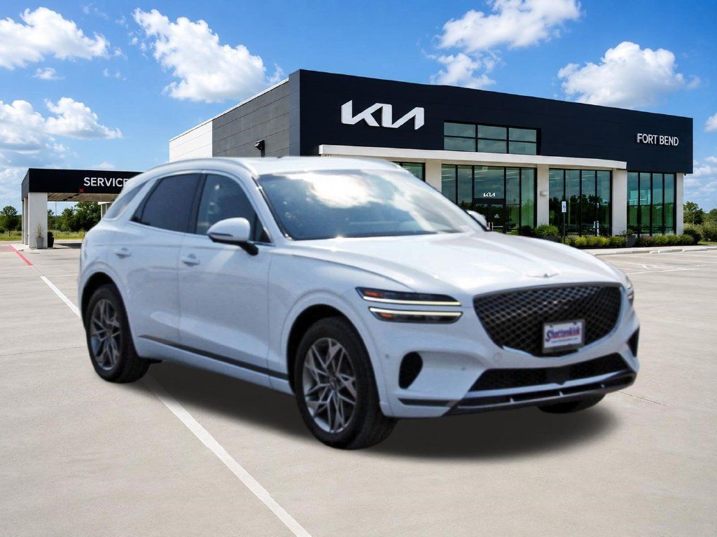 Used 2023 Genesis GV70 2.5T w/ Advanced Package AWD/4WD image 3