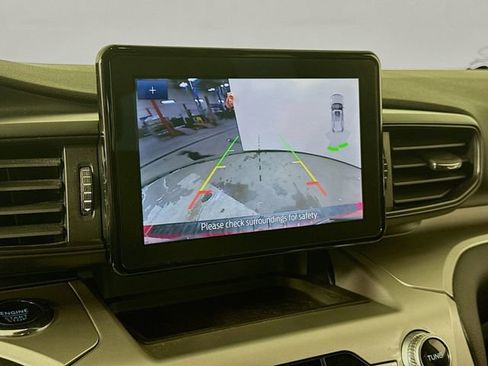 Certified 2022 Ford Explorer XLT w/ Class IV Trailer Tow Package image 13