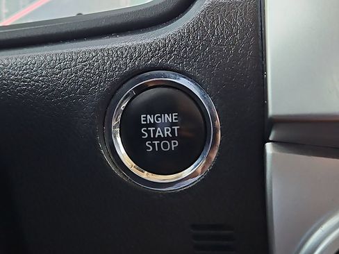 Used 2022 Toyota 4Runner Limited AWD/4WD image 25