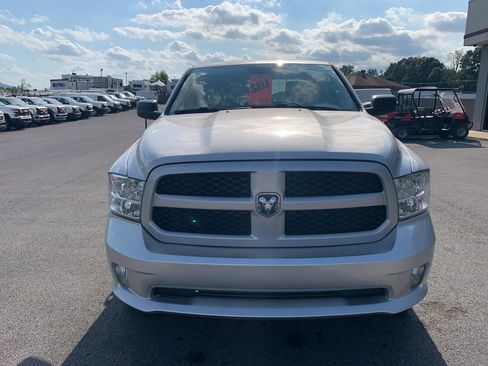 Used 2018 RAM 1500 Express RWD image 2
