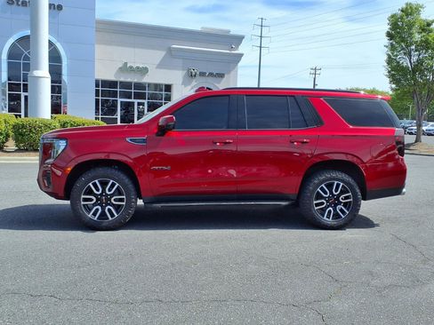 Used 2022 GMC Yukon AT4 w/ Technology Package AWD/4WD image 3