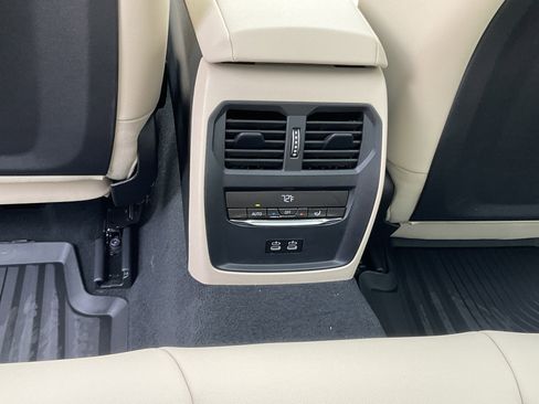 New 2026 BMW 330i xDrive Sedan w/ Convenience Package image 24