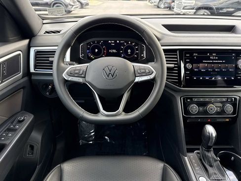Used 2023 Volkswagen Atlas Cross Sport SE image 12