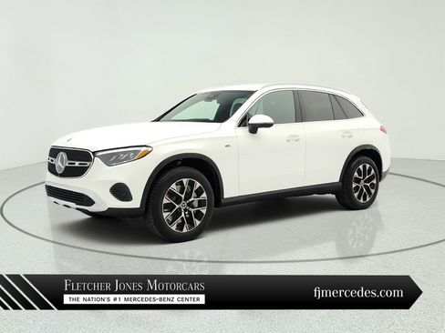 Used 2025 Mercedes-Benz GLC 350e 4MATIC image 1
