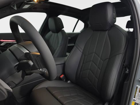 New 2026 BMW i5 eDrive40 w/ M Sport Package image 15