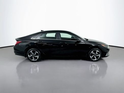 Used 2023 Hyundai Elantra Limited FWD image 9