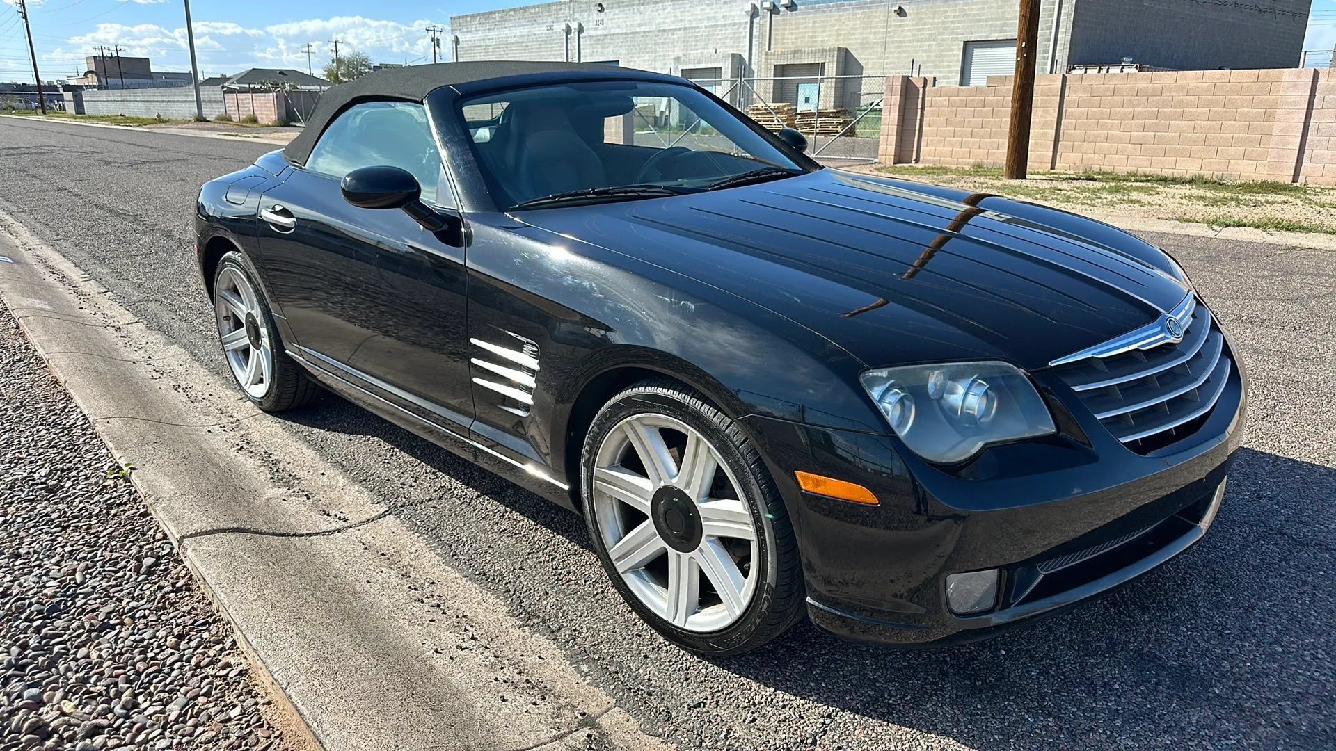 Used 2005 Chrysler Crossfire Limited RWD image 31