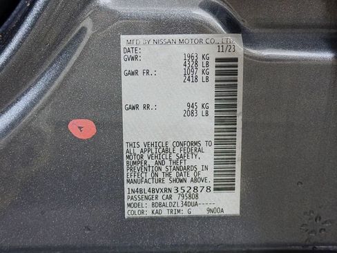 Used 2024 Nissan Altima 2.5 S FWD image 32