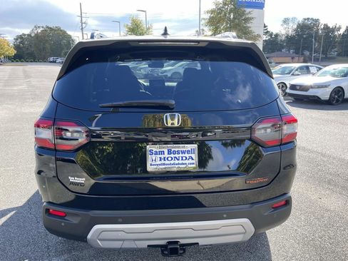 New 2025 Honda Pilot TrailSport image 4