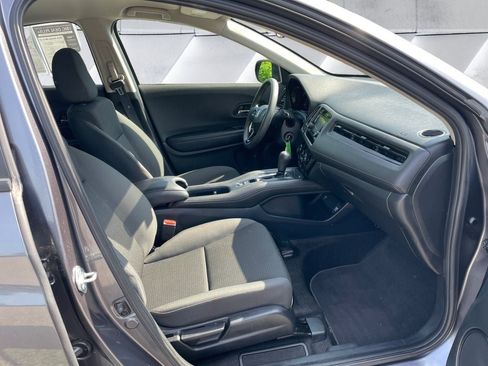 Used 2021 Honda HR-V LX image 17