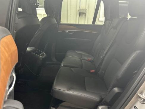 Used 2023 Volvo XC90 B6 Plus AWD/4WD image 8