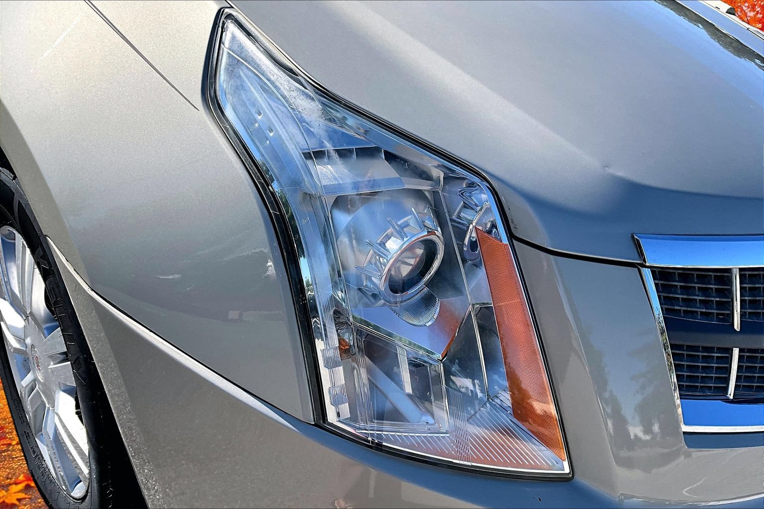 Used 2015 Cadillac SRX Luxury w/ Driver Awareness Package FWD image 31