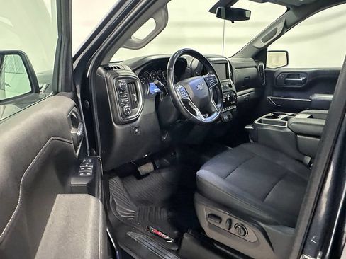 Used 2022 Chevrolet Silverado 1500 RST AWD/4WD image 3