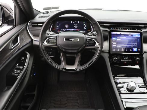 Used 2023 Jeep Grand Cherokee Overland w/ Advanced Protech Group III image 13