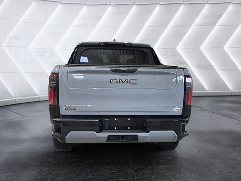 Used 2024 GMC Sierra EV Denali image 5