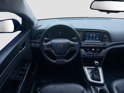 Used 2017 Hyundai Elantra Limited image 20