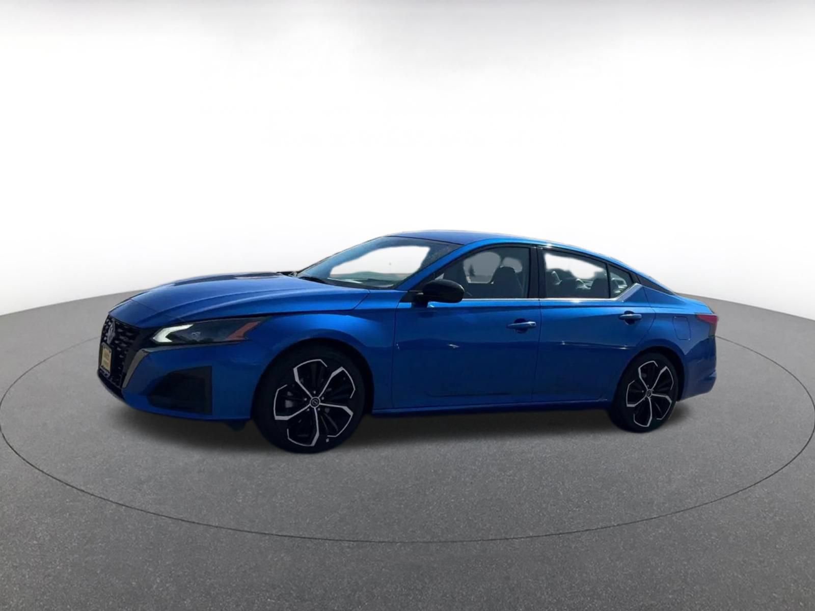 Used 2025 Nissan Altima 2.5 SR FWD image 7