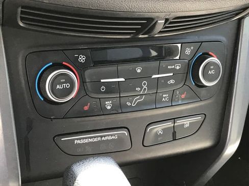 Used 2019 Ford Escape SE FWD image 8