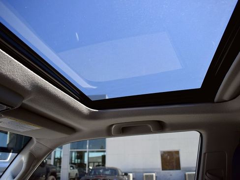 Used 2022 Toyota 4Runner SR5 Premium w/ Moonroof Package AWD/4WD image 29