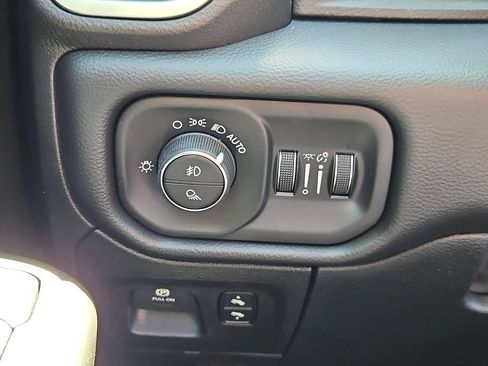 New 2026 RAM 1500 Big Horn AWD/4WD image 19