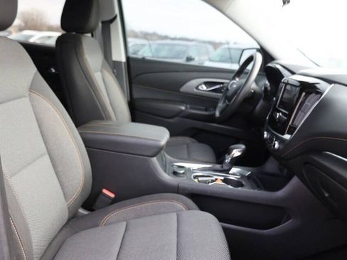 Used 2021 Chevrolet Traverse LS FWD image 15