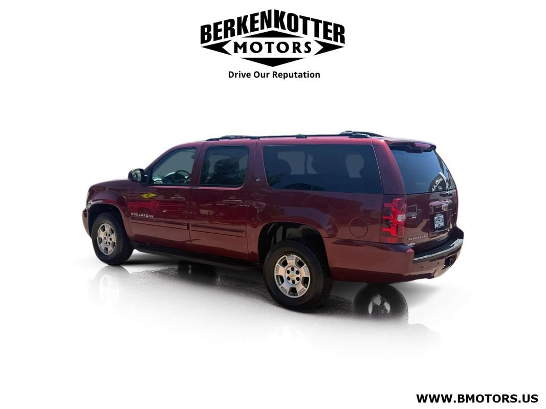 Used 2008 Chevrolet Suburban LT w/ LT Preferred Equipment Group AWD/4WD image 5