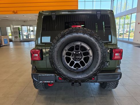 Used 2023 Jeep Wrangler Unlimited Rubicon w/ Xtreme 35 Tire Package AWD/4WD image 9