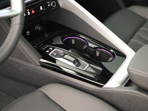 New 2025 Audi Q5 Premium image 17